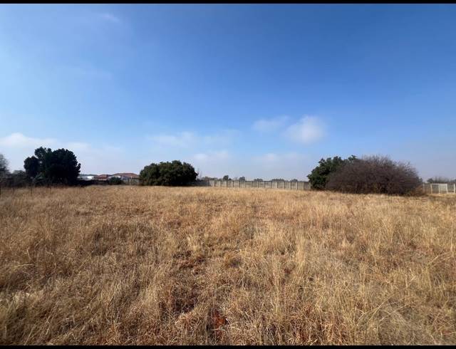 1,248M² VACANT LAND FOR SALE IN KOOKRUS